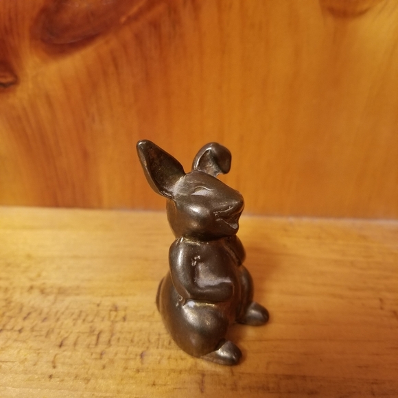 Charming Bronze Rabbit Figurine - Picture 5 of 5